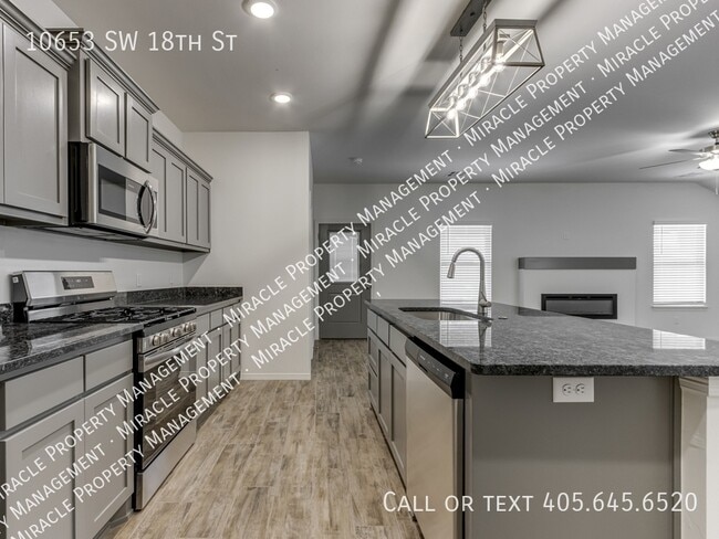 Building Photo - 10653 SW 18th St