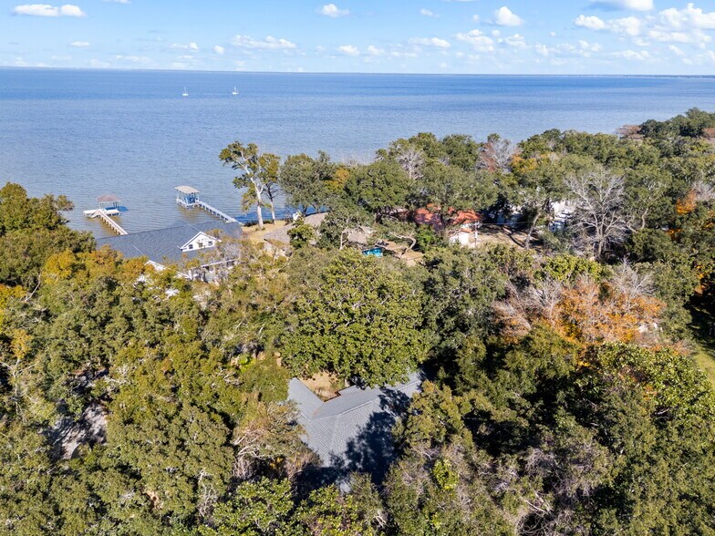 Building Photo - 4139 Sandy Bluff Dr W