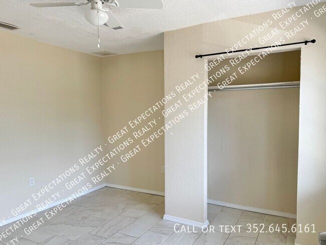 Building Photo - 1822 SW 6th St