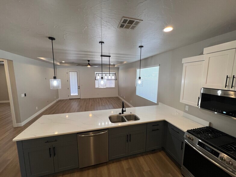 Building Photo - 2213 W 320 S