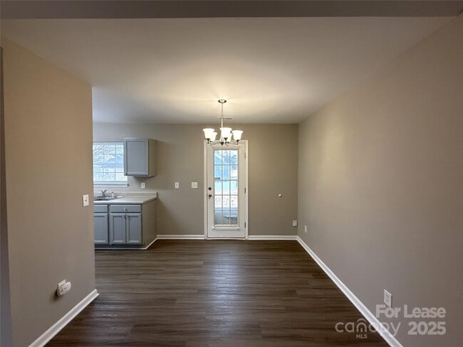 Building Photo - 3631 Joel Turner Dr