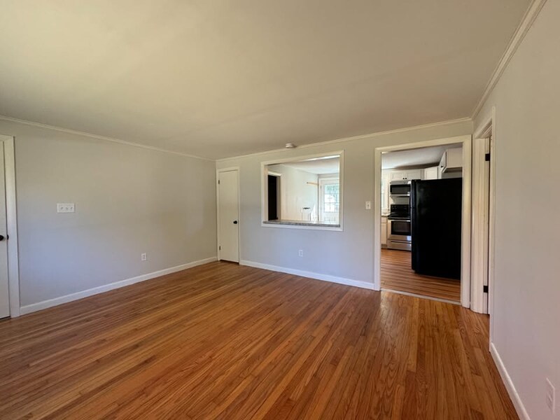 Building Photo - 98 Burnell Dr