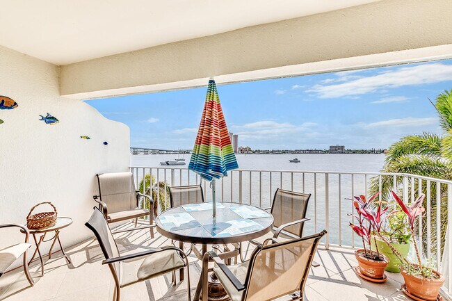 Building Photo - 1025 Sugar Sands Blvd