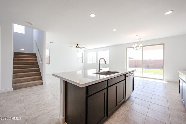 Building Photo - 14759 W Cottontail Ln