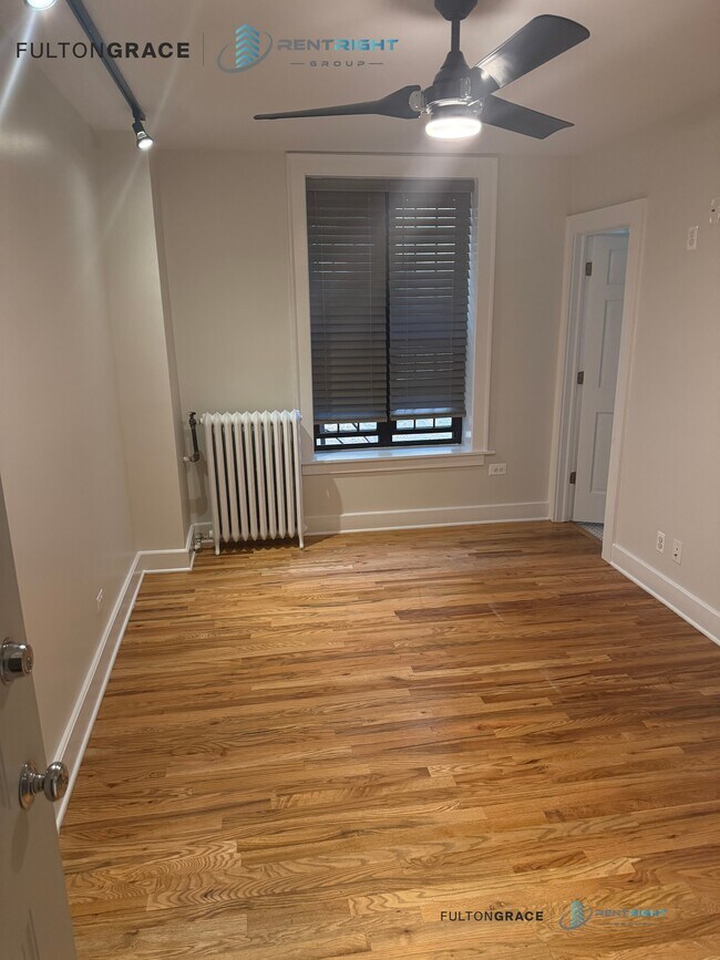 Building Photo - 4526 N Sheridan Rd