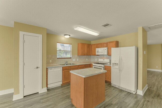 Building Photo - 19403 Wann Park Dr