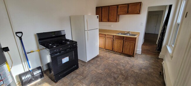 Building Photo - 610 Park St