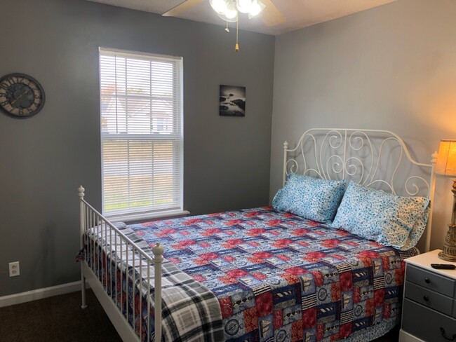 Roomy second bedroom with ceiling fan - 324 Atlantic Ave