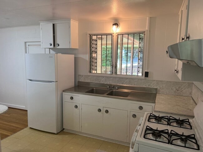 Building Photo - 1006 Ilima Dr