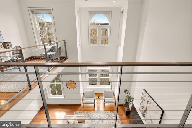 Building Photo - 1324 Q St NW