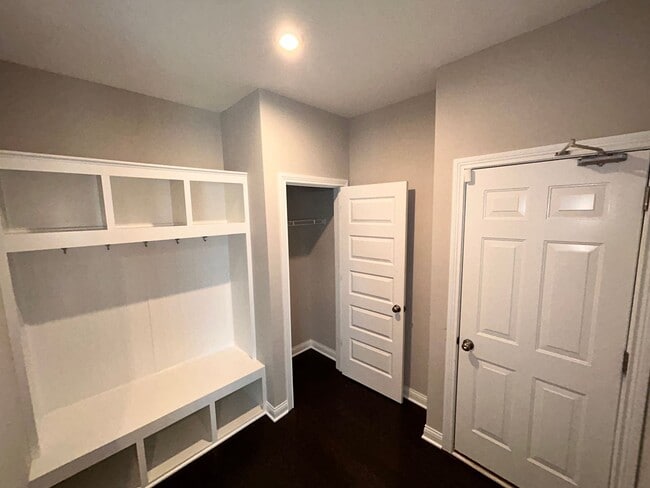 Building Photo - Home For Lease