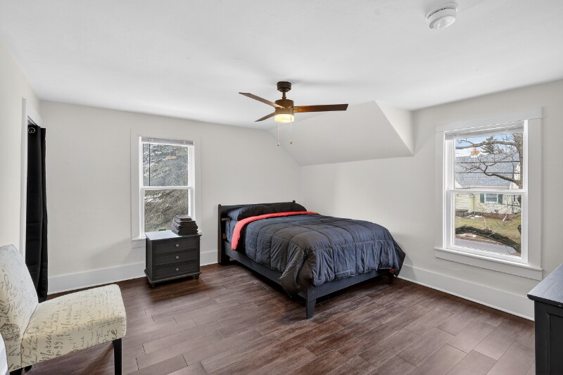 Building Photo - 430 N Linden St