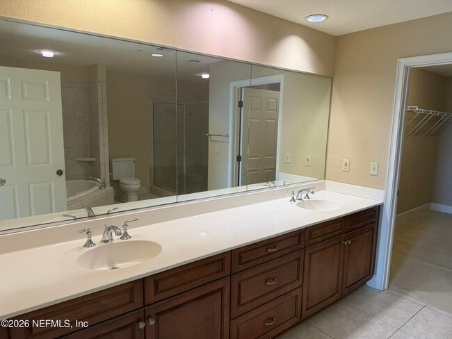 Building Photo - 1478 Riverplace Blvd