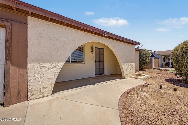 Building Photo - 7014 W Palo Verde Dr