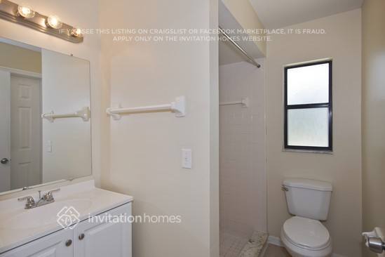 Building Photo - 605 Fisher Ct