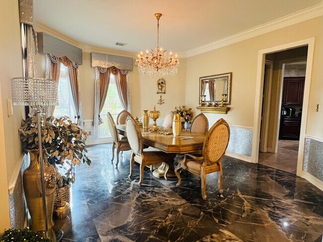 Building Photo - 4114 Fisher Lake Dr