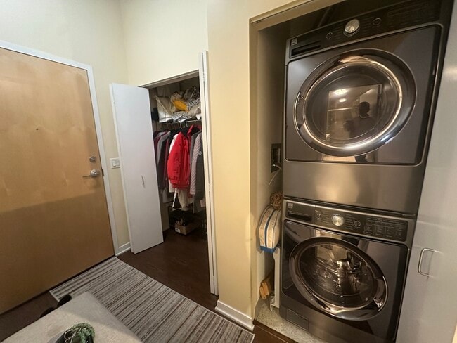 Building Photo - 1345 S Wabash Ave