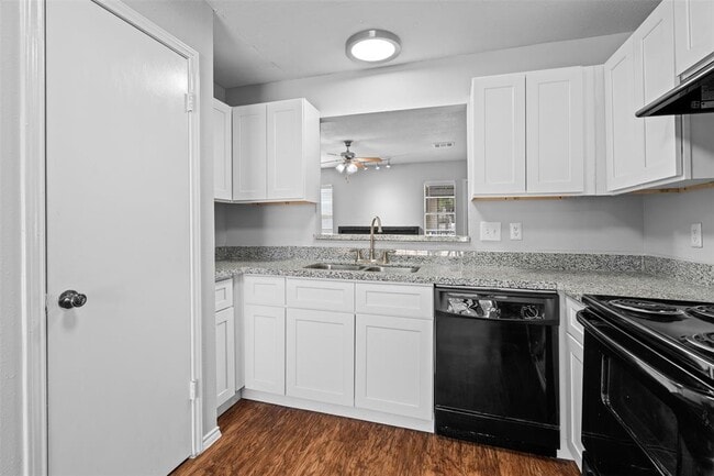 Building Photo - 1806 River Crossing Cir