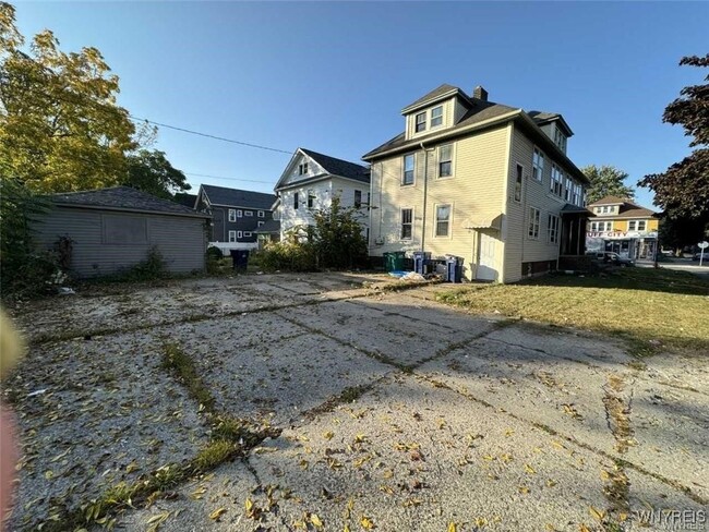 Building Photo - 89 Lisbon Ave