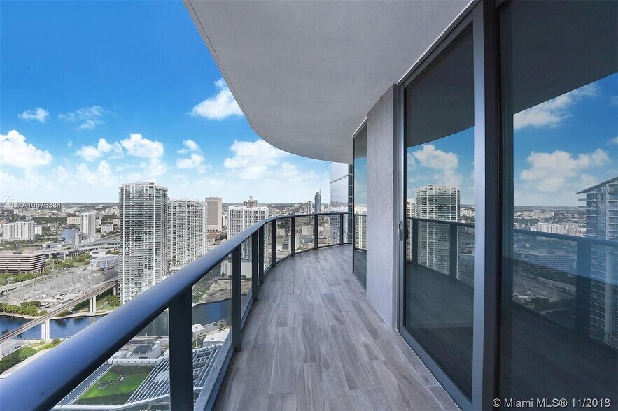 Building Photo - 801 S Miami Ave
