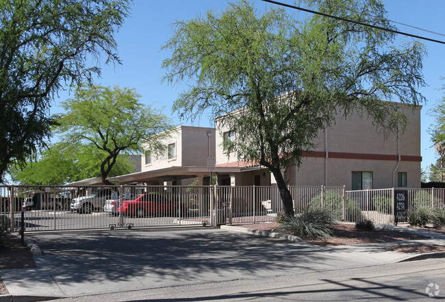 Building Photo - Monte Vista Townhomes