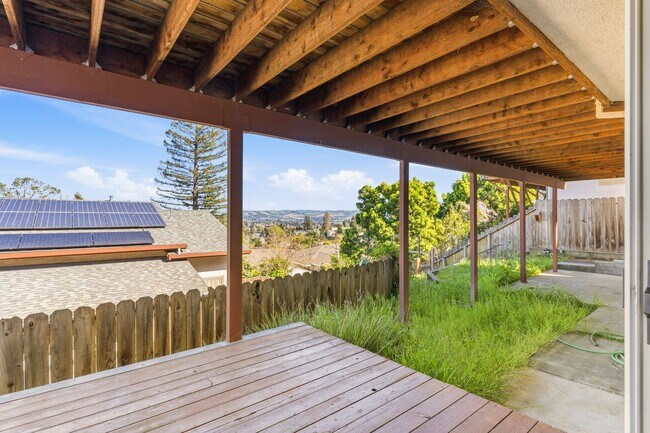 Building Photo - Expansive Valley Views & Private Living in Castro Valley - 4BD/3BA Exec Home