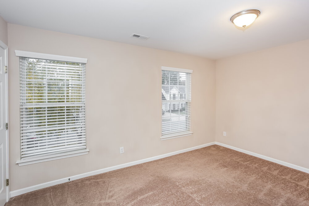 Building Photo - 6625 Courtland St