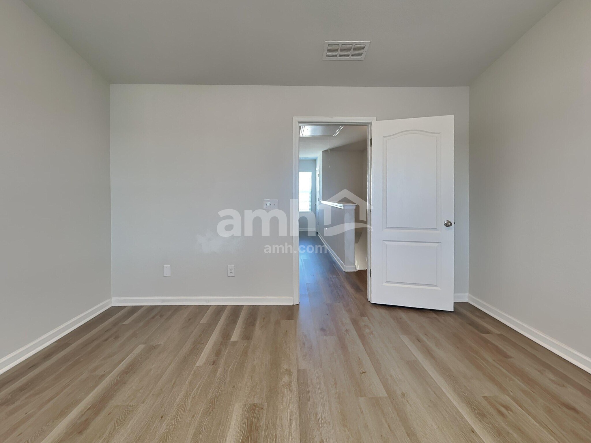 Building Photo - 3026 Wingadee Dr