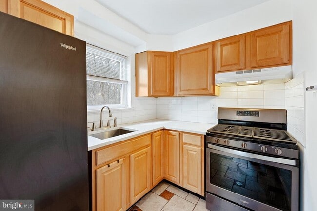 Building Photo - 12450 Knights Rd