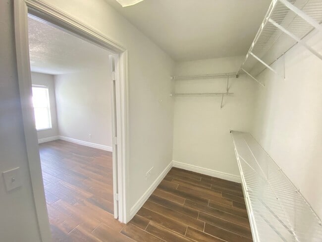 Building Photo - 15353 Perdido Dr