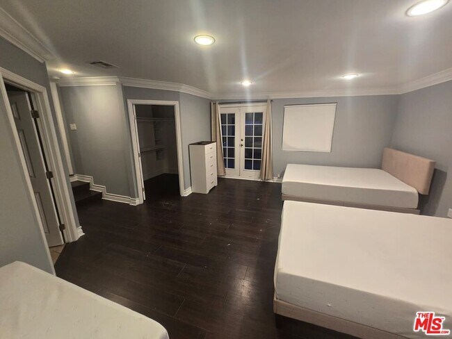 Building Photo - 19150 Topham St