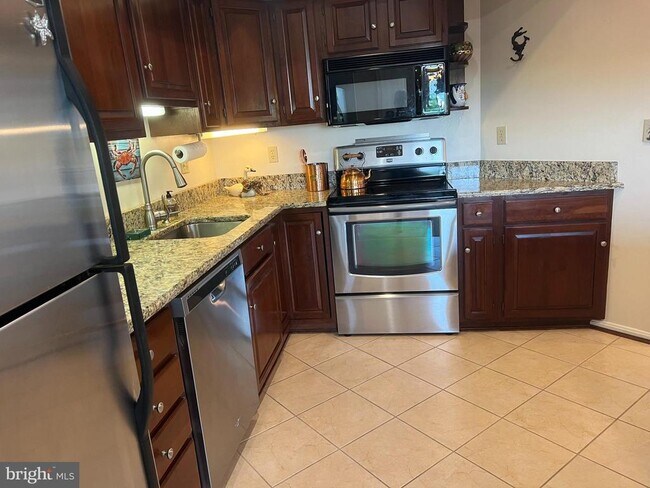 Building Photo - 110 Oyster Cove Dr