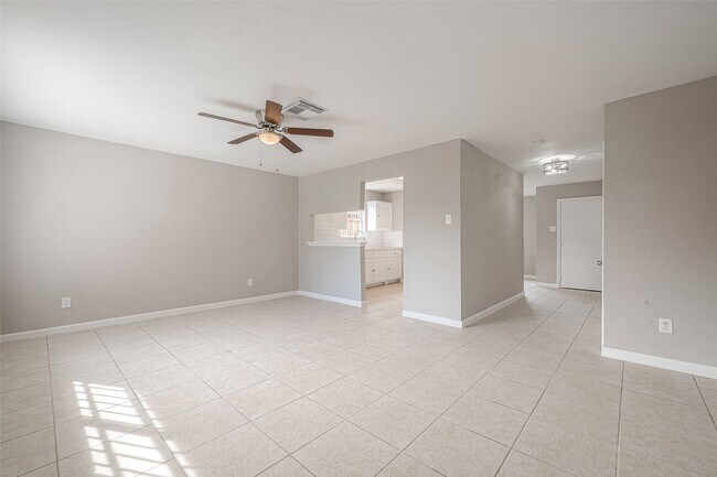 Building Photo - 8714 Valley Flag Dr