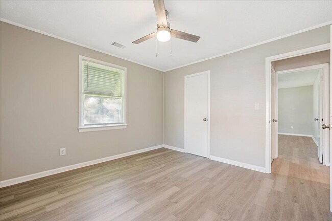 Building Photo - Recently Renovated 2-Bedroom Home – 1.5 Mi...