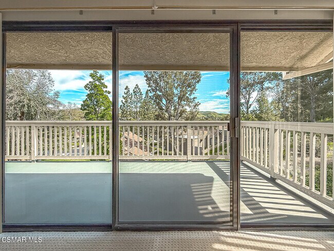 Building Photo - 576 Calle De Las Ovejas