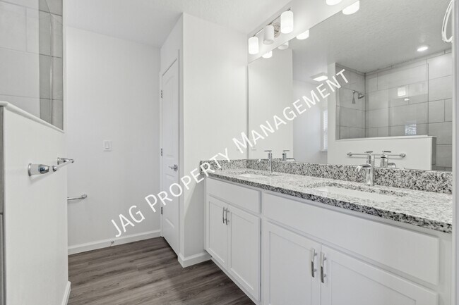 Building Photo - 271 Christensen Ave SE