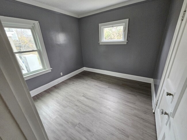 Building Photo - 15906 Corsica Ave