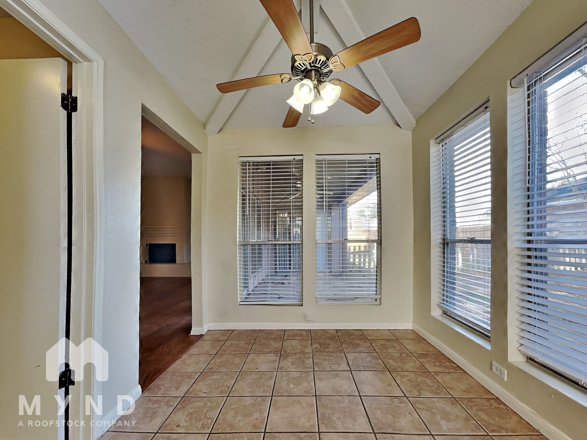 Building Photo - 8731 Summit Pines Dr