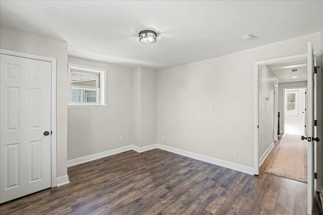 Building Photo - 515 Harrison Ave