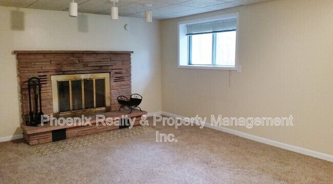 Building Photo - 2332 McKinley Ave