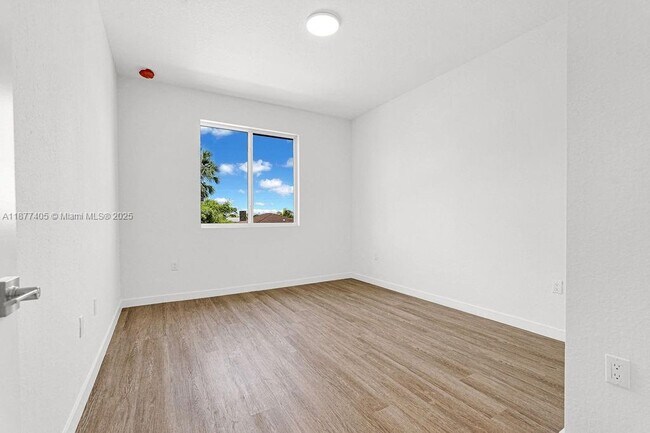 Building Photo - 22445 SW 125th Ave