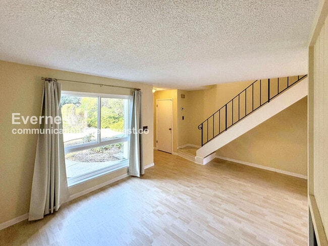 Building Photo - 1844 Tesoro Ct