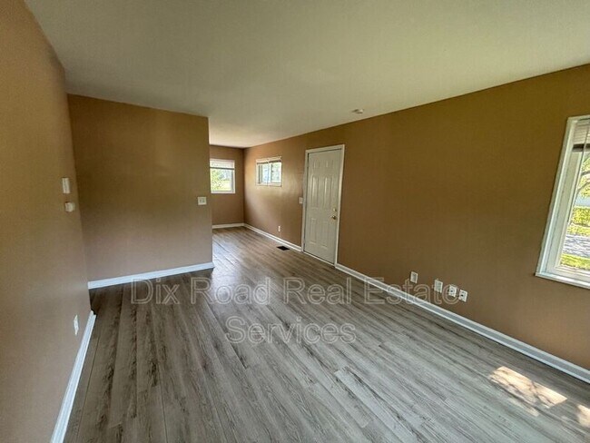 Building Photo - 4613 Nevada Ave
