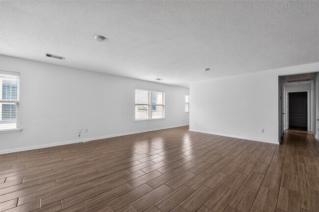 Building Photo - 6014 Wakanda Ln