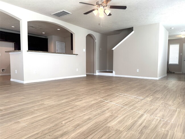 Building Photo - 2231 Tandy Park Way