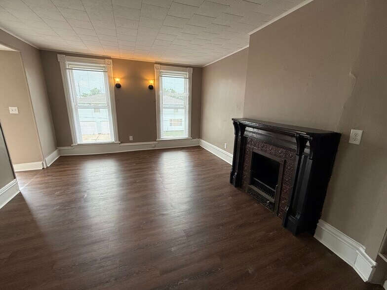 Primary Photo - 501 S 10th St