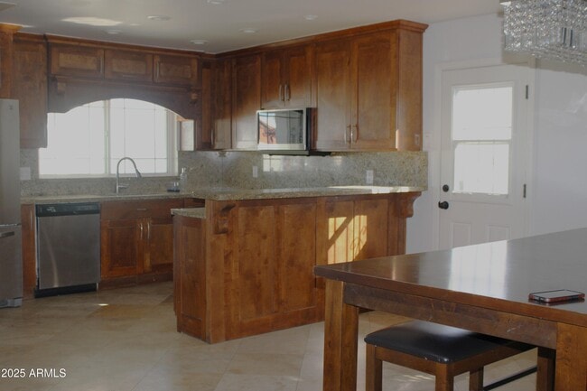 Building Photo - 4046 E Hidalgo Ave