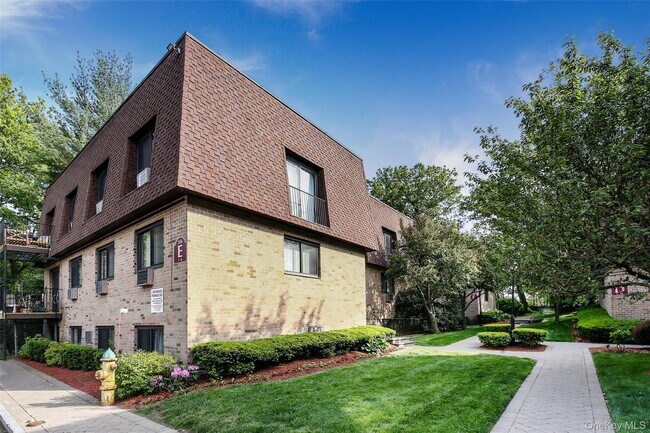 Building Photo - 356 Central Park Ave
