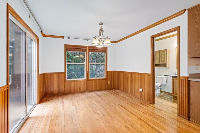 Building Photo - 4 bed 2.5 bath Snoqualmie Ridge