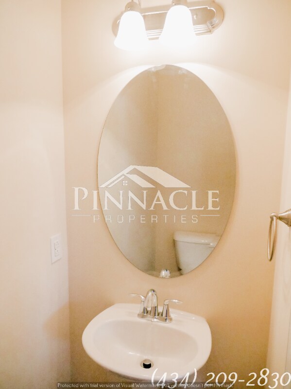 Building Photo - 735 Old Graves Mill Rd